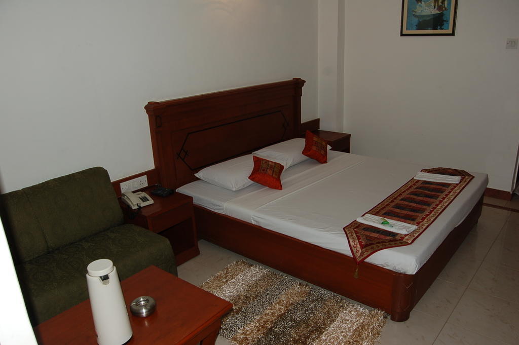 Hotel Kanishka Phg Bangalore Habitación foto
